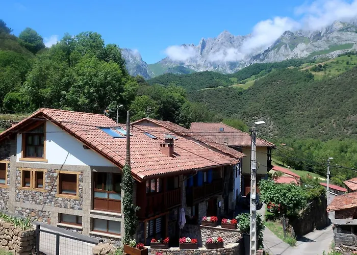 Casa Vacacional La Pedrera Chalet Baro (Cantabria)